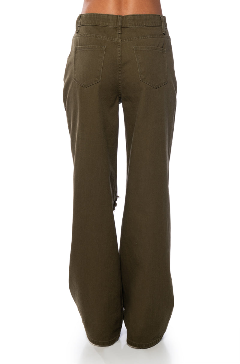 CALCULATED MOVES WIDE LEG DISTRESSED JEAN