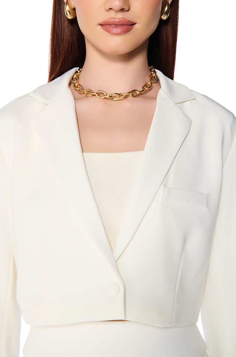 CLASSIC CROP BLAZER IN WHITE