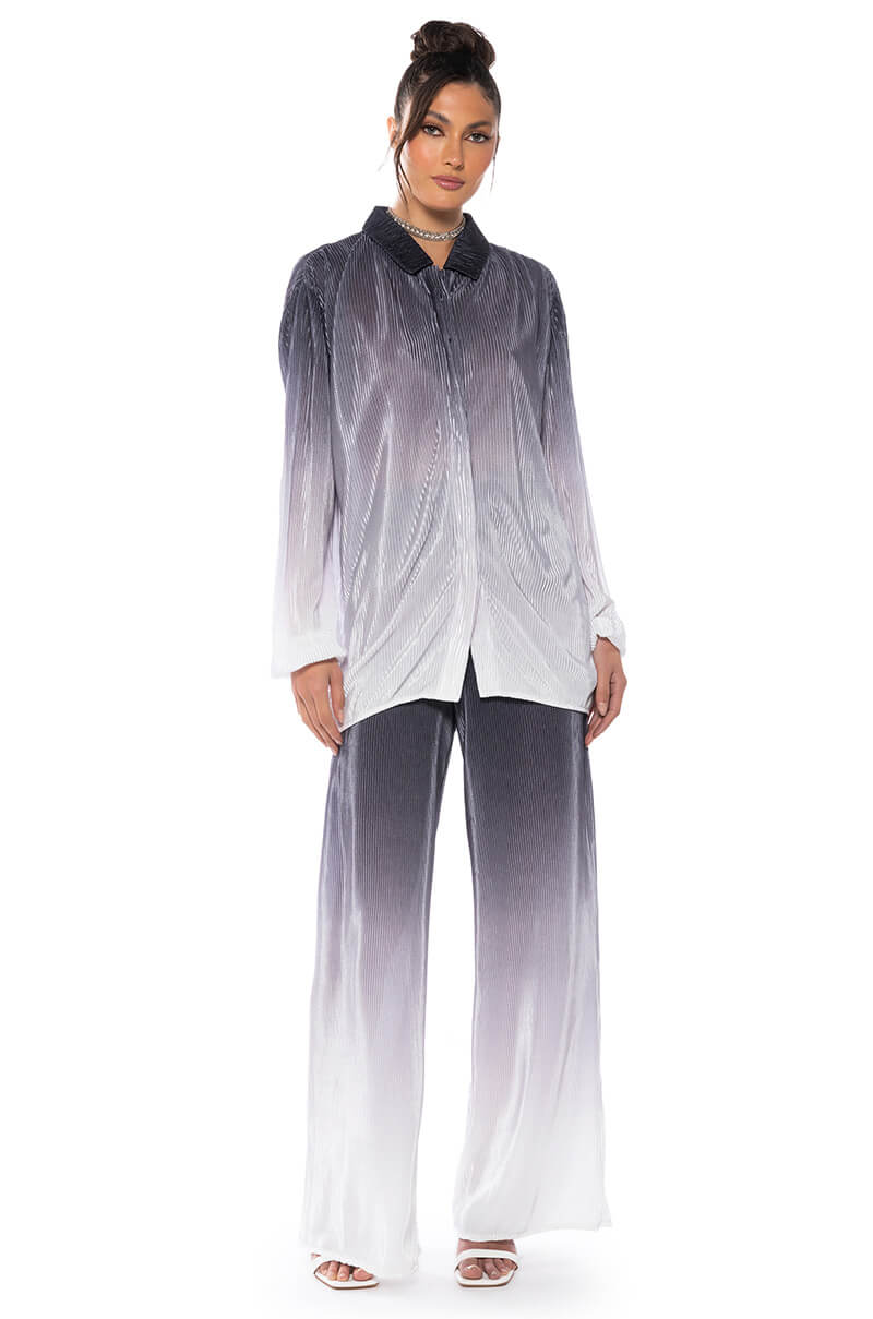 DAY TO NIGHT PLEATED SATIN BUTTON DOWN