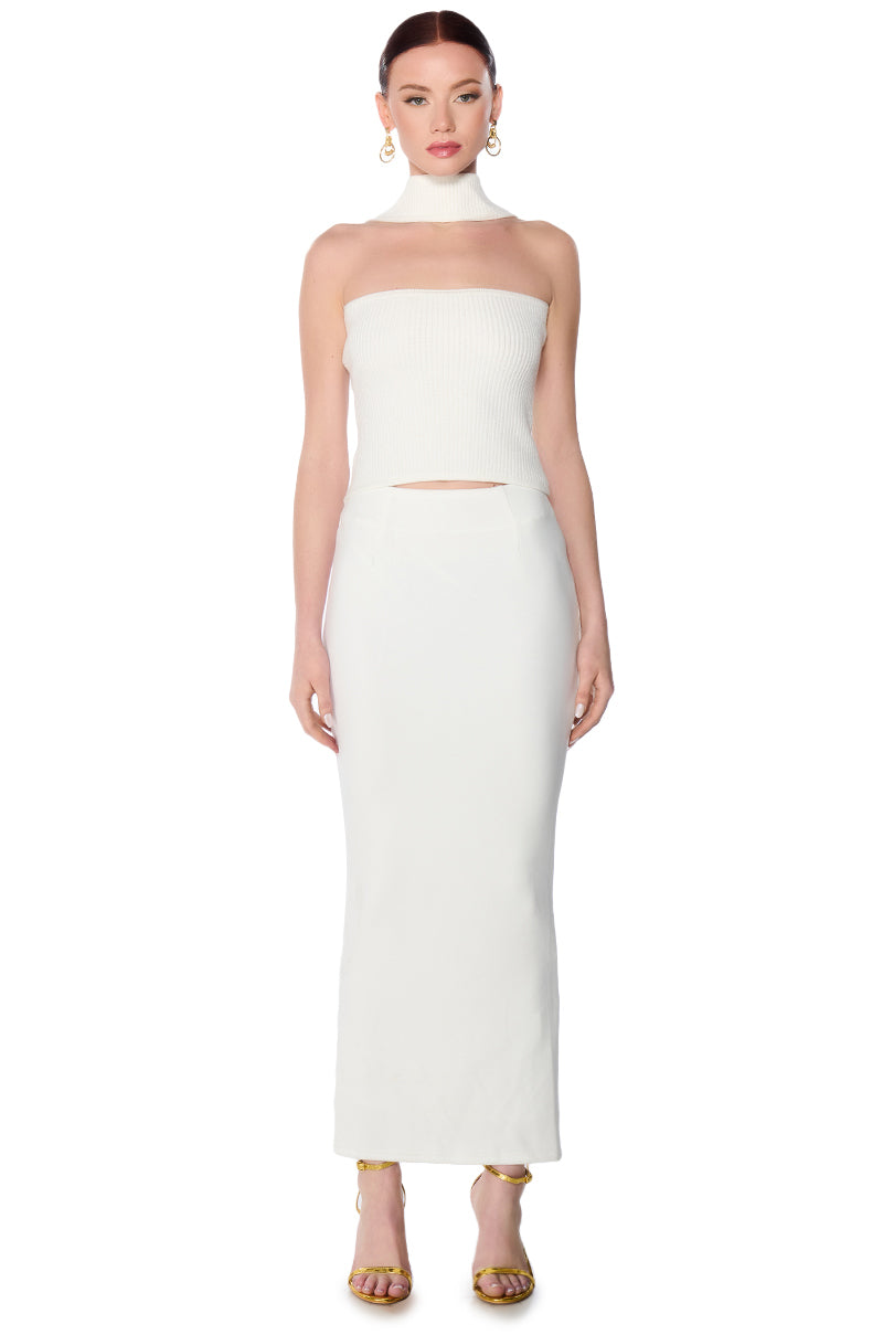 DOLLED UP KNIT HALTER TOP IN WHITE