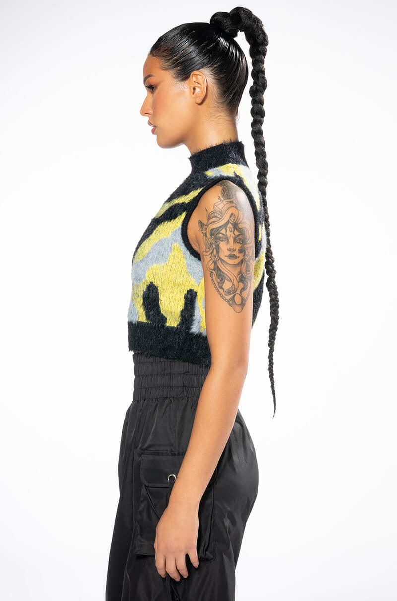 FEELING DANGEROUS SLEEVELESS CROPPED MOCK NECK SWEATER