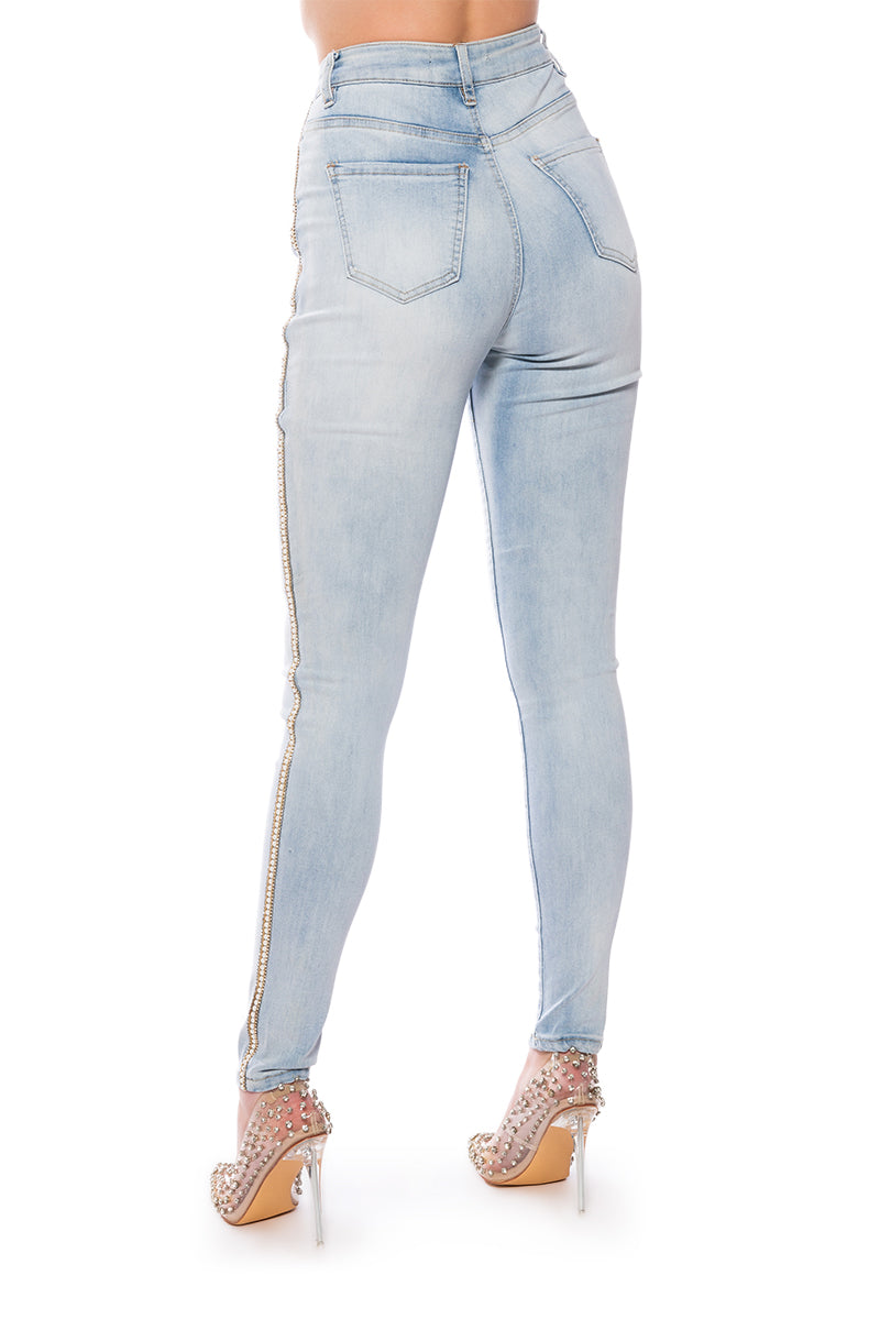 EXTREME STRETCH HIGH WAIST PEARL SKINNY JEANS