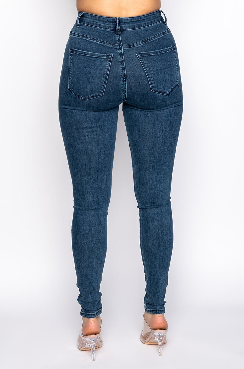 FLEX-FIT EXTREME STRETCH HIGH WAISTED DISTRESSED SKINNY JEANS