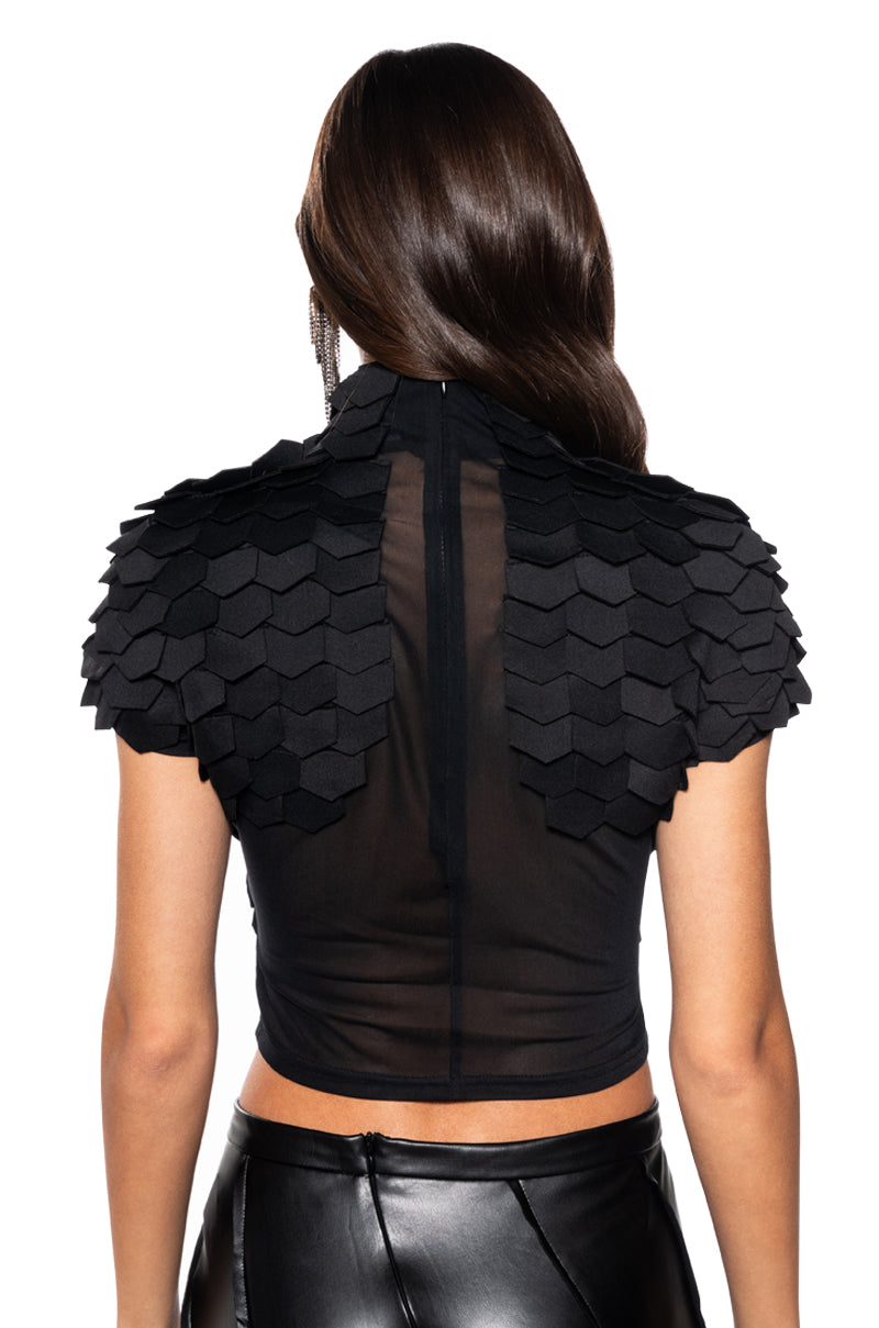 IN BLOOM SCALE DETAIL TEXTURED SHORT SLEEVE TOP