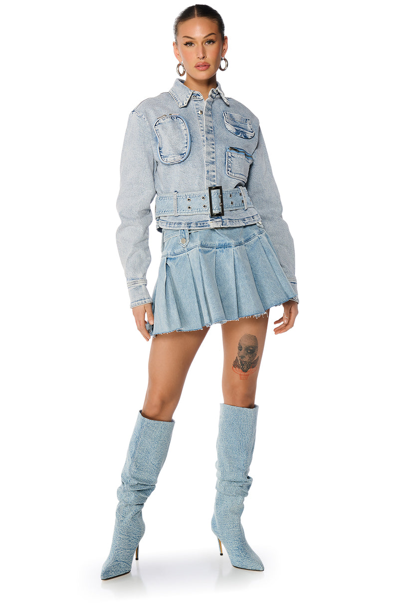 IT HAS POCKETS DENIM JACKET