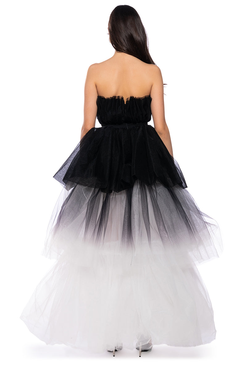 IT'S GIVING GLAM MAXI DRESS