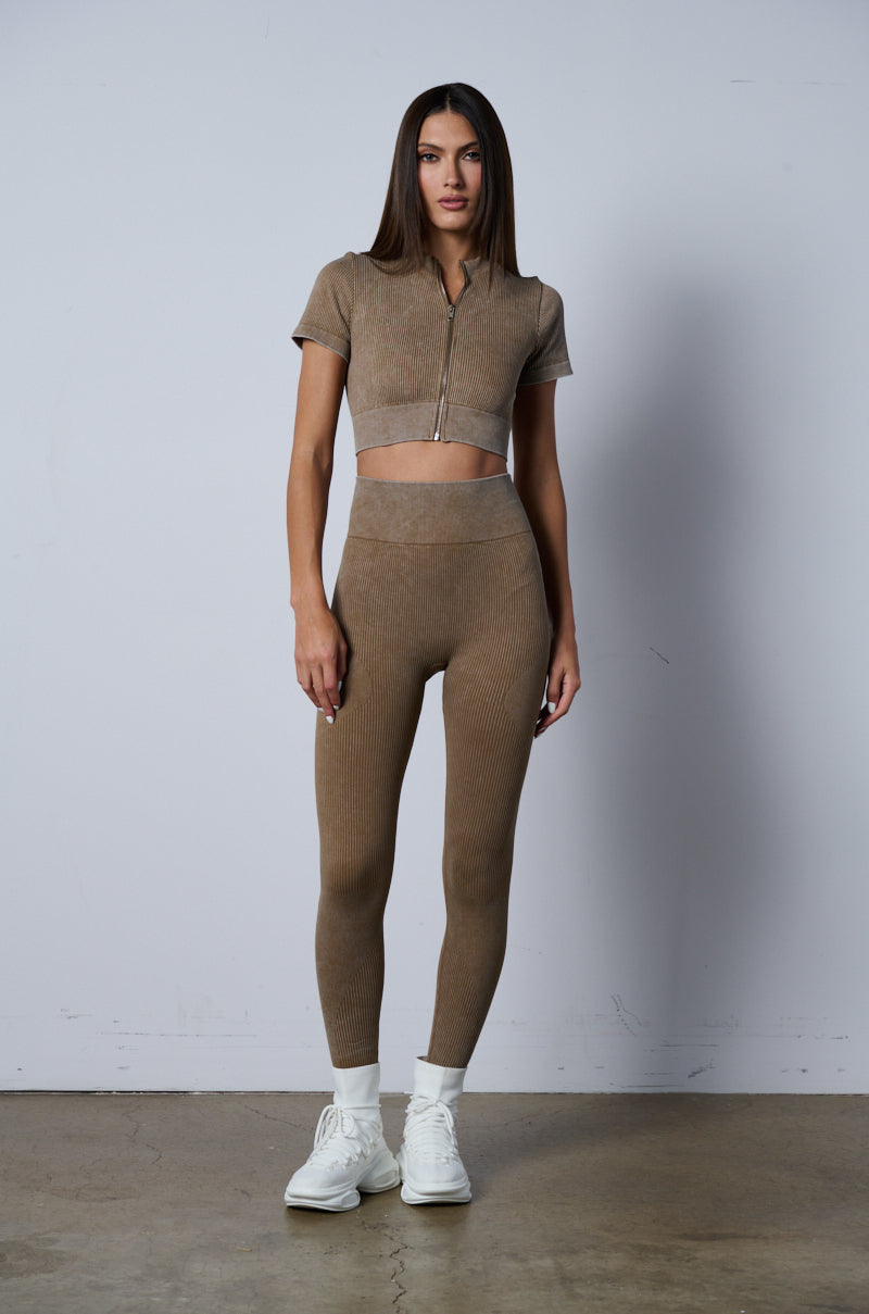 ON THE GO RIBBED LEGGING