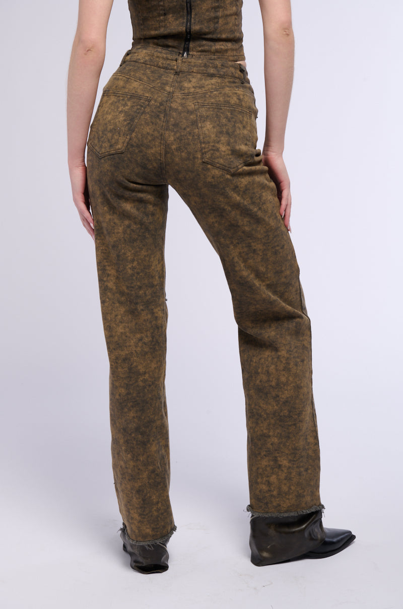 OVER IT WIDE LEG DISTRESSED JEANS