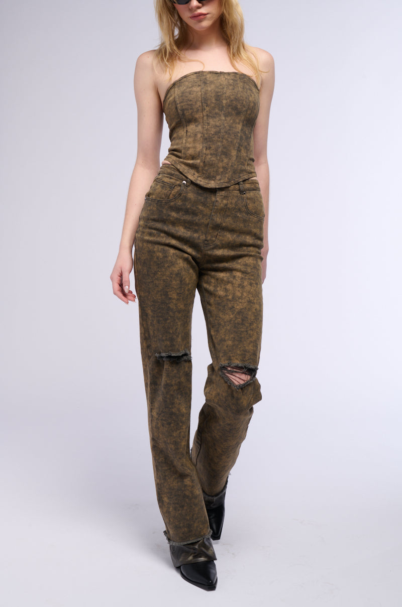 OVER IT WIDE LEG DISTRESSED JEANS