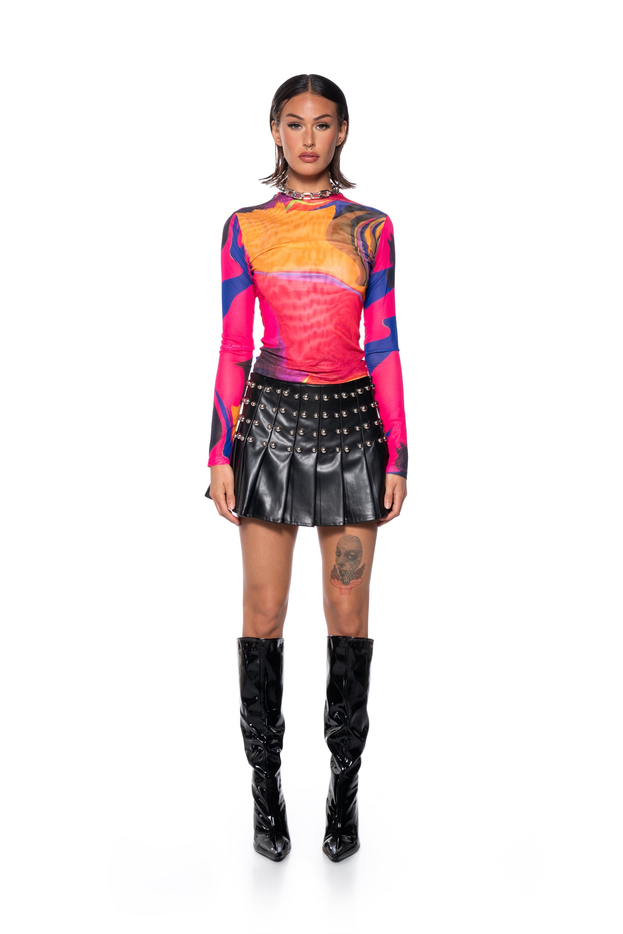 PROFILES ABSTRACT MESH TOP