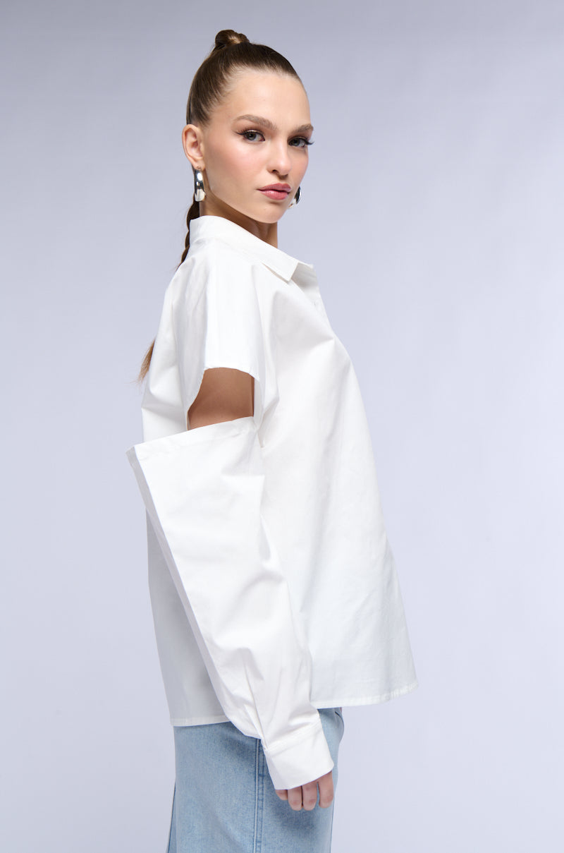 SIMPLE BUT EXTRA BUTTON DOWN TOP