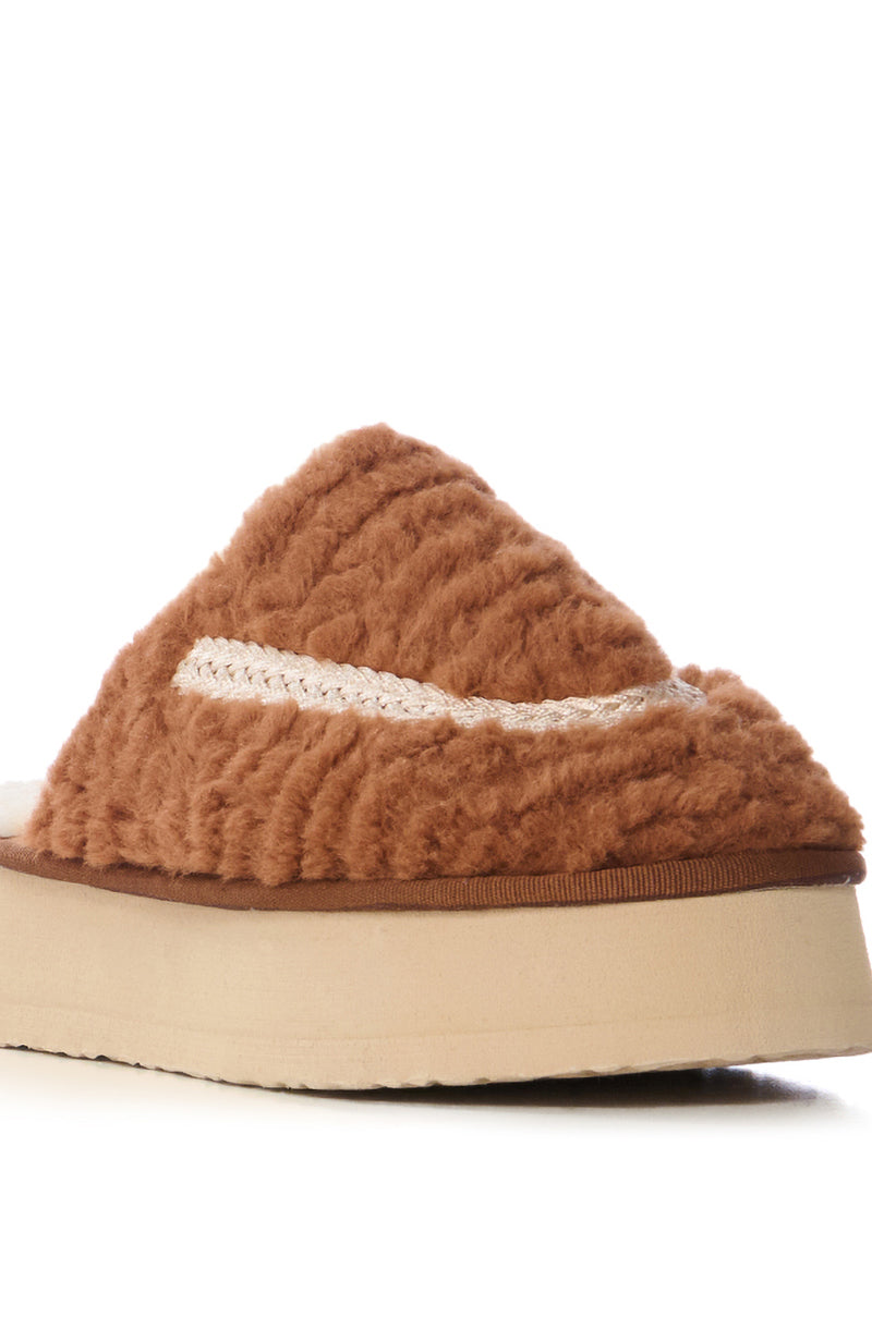 SOFTENER CAMEL FURRY SLIPPER