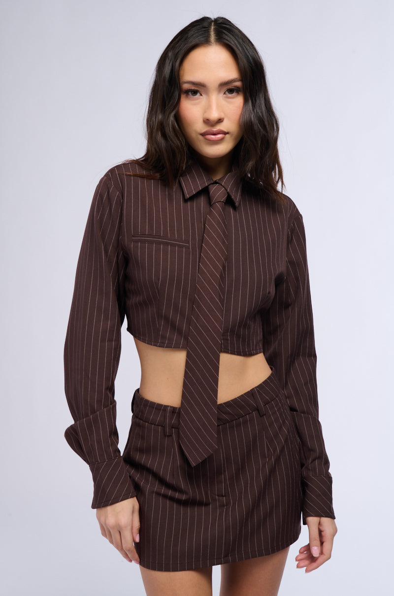 STRAIGHT TO BUSINESS PINSTRIPE MINI SKIRT IN BROWN
