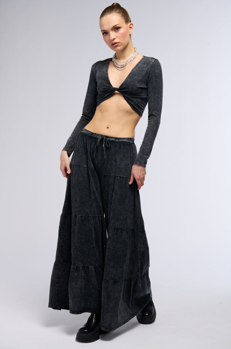 TAYA WASHED TWIST FRONT CROP TOP