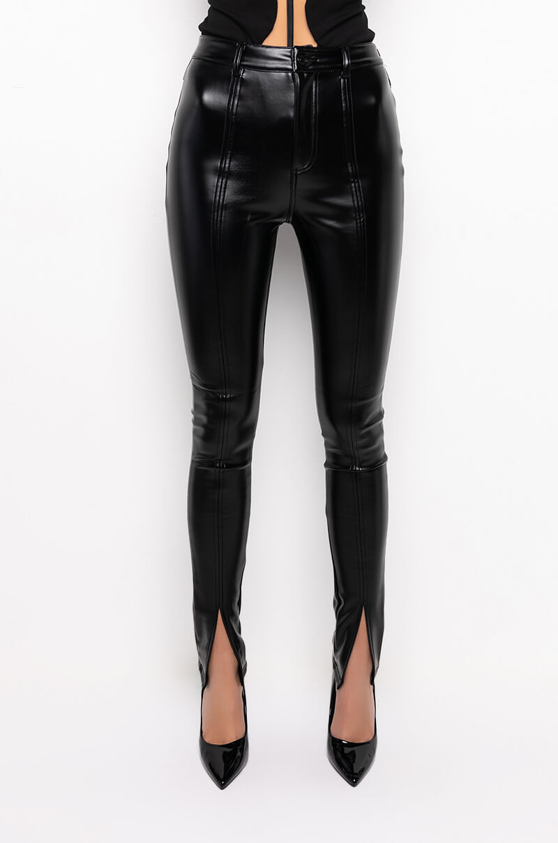 TE-QUIERO HIGH RISE VEGAN LEATHER SKINNY PANT WITH SLIT