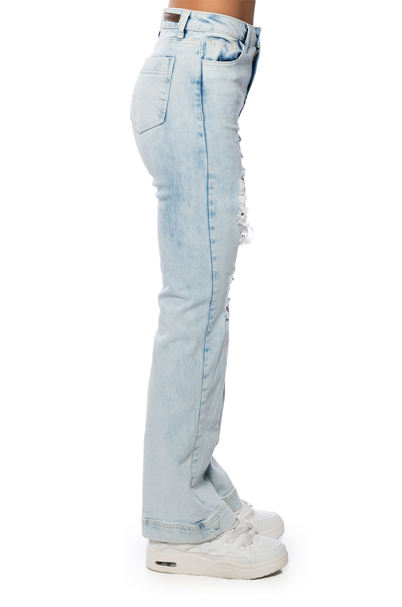 YOUR NEW FAVORITE RELAXED FIT JEANS