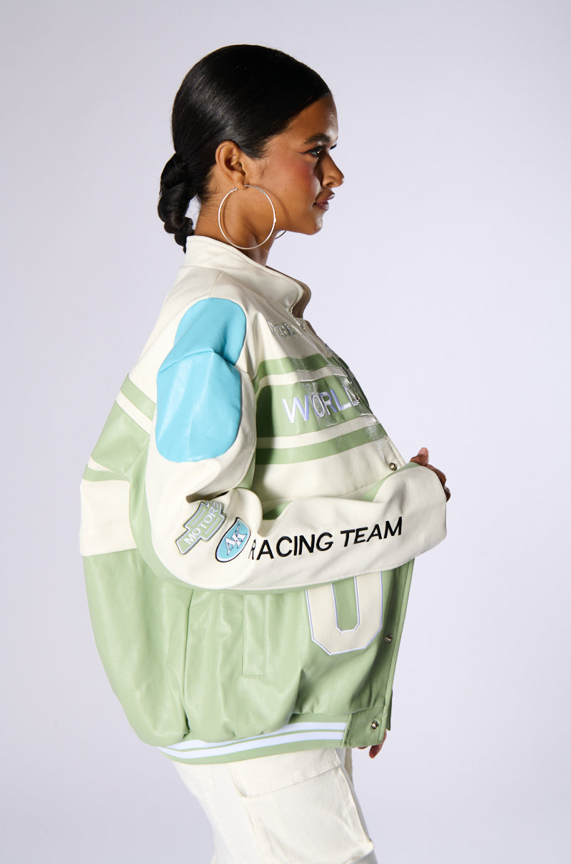 ZOOM ZOOM CONVERTIBLE BOMBER JACKET IN GREEN