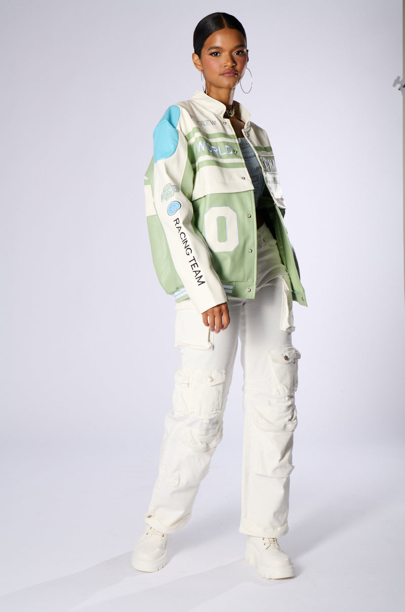 ZOOM ZOOM CONVERTIBLE BOMBER JACKET IN GREEN