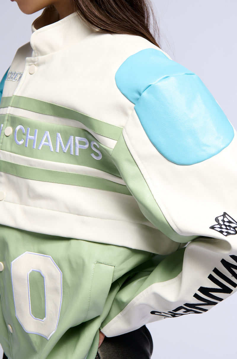 ZOOM ZOOM CONVERTIBLE BOMBER JACKET IN GREEN